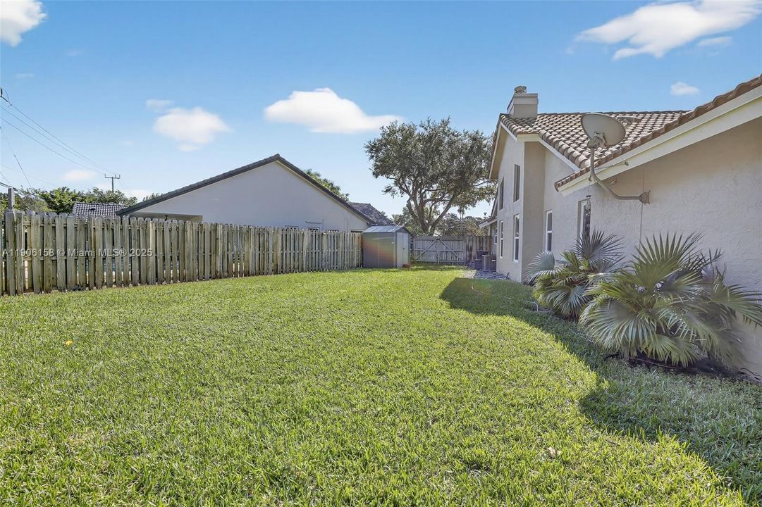 Active With Contract: $850,000 (4 beds, 2 baths, 2779 Square Feet)