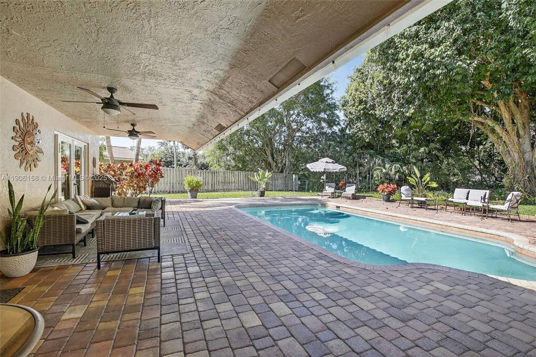 Active With Contract: $850,000 (4 beds, 2 baths, 2779 Square Feet)