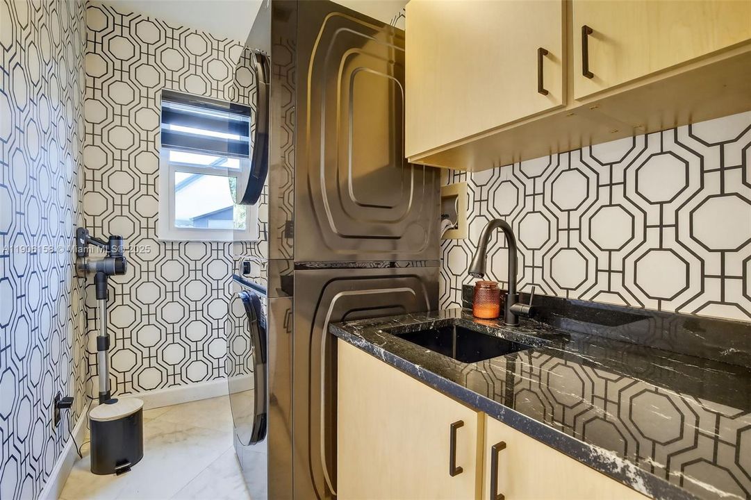 Active With Contract: $850,000 (4 beds, 2 baths, 2779 Square Feet)