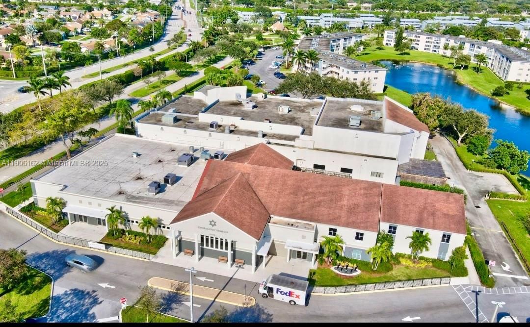 待售: $98,000 (1 贝兹, 1 浴室, 720 平方英尺)