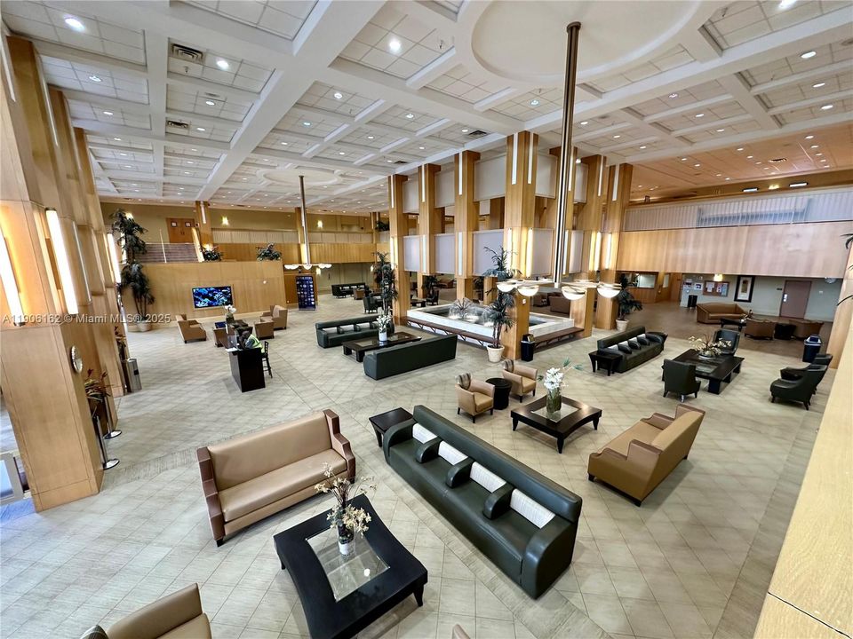 待售: $98,000 (1 贝兹, 1 浴室, 720 平方英尺)