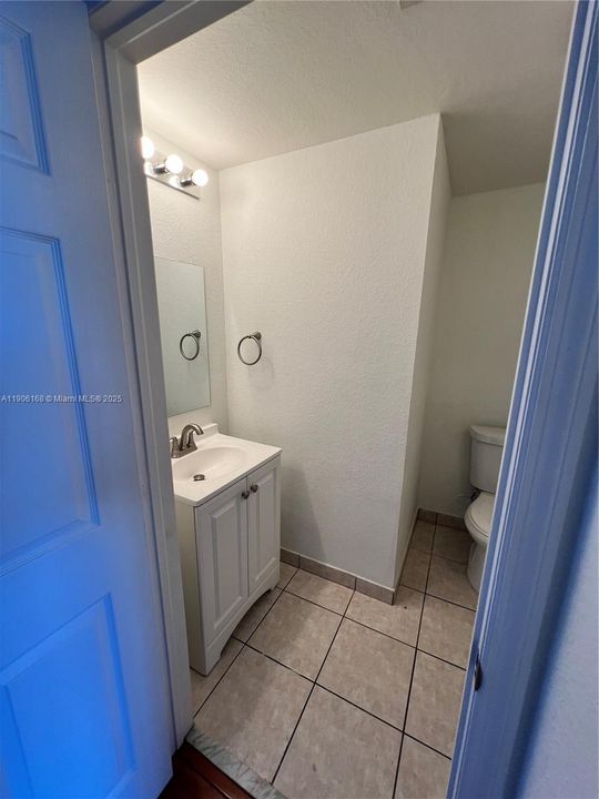 Active With Contract: $3,650 (4 beds, 2 baths, 1894 Square Feet)