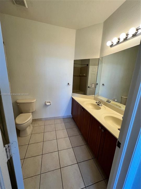 Active With Contract: $3,650 (4 beds, 2 baths, 1894 Square Feet)