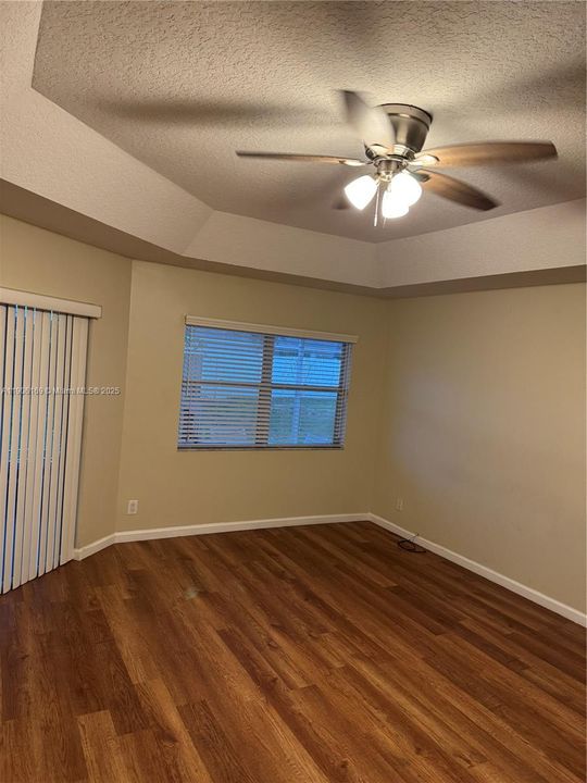 For Rent: $2,650 (4 beds, 2 baths, 2183 Square Feet)