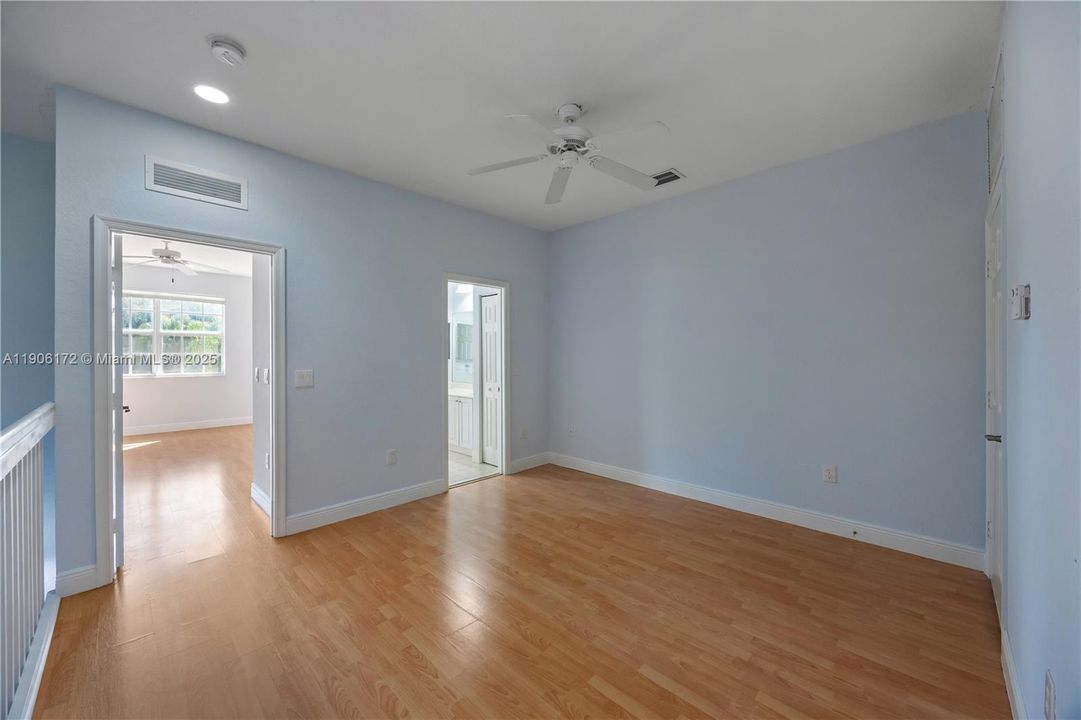 待售: $339,900 (2 贝兹, 2 浴室, 1424 平方英尺)