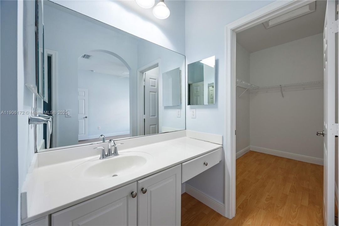 待售: $339,900 (2 贝兹, 2 浴室, 1424 平方英尺)