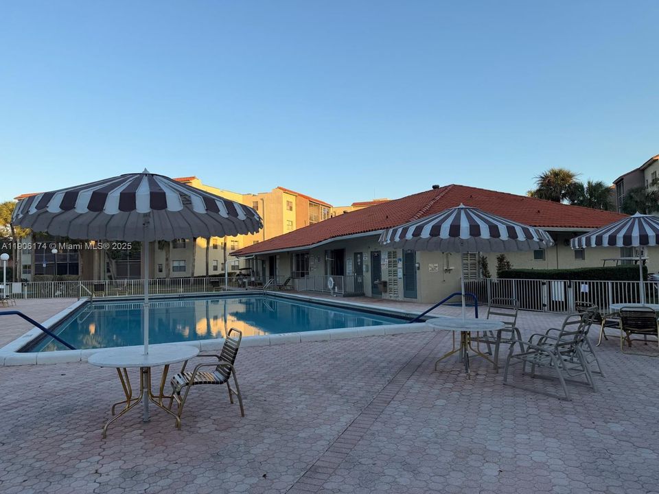 En Venta: $152,000 (2 camas, 2 baños, 1000 Pies cuadrados)