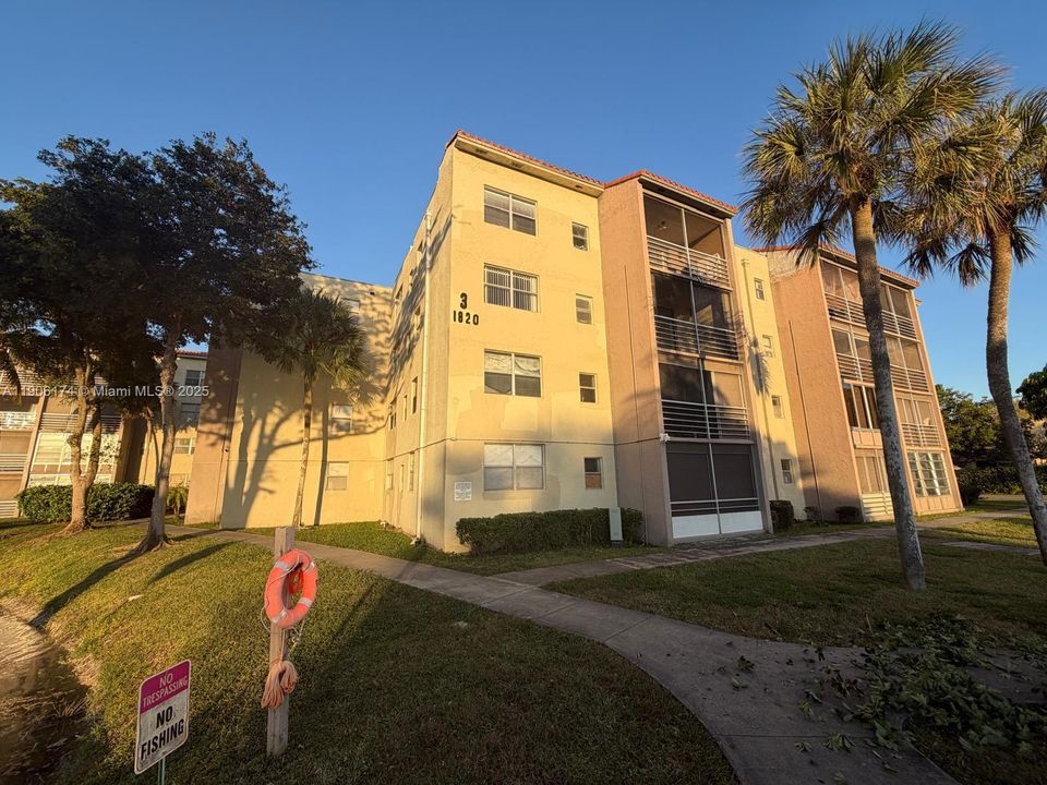 En Venta: $152,000 (2 camas, 2 baños, 1000 Pies cuadrados)