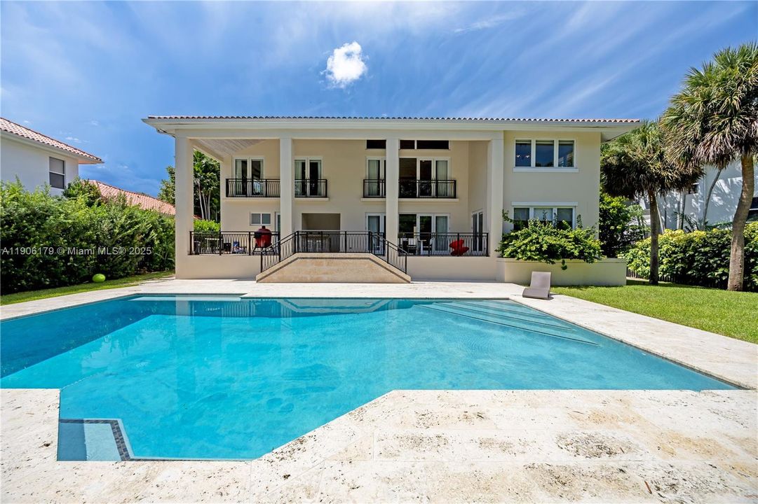 For Rent: $24,500 (6 beds, 6 baths, 5643 Square Feet)