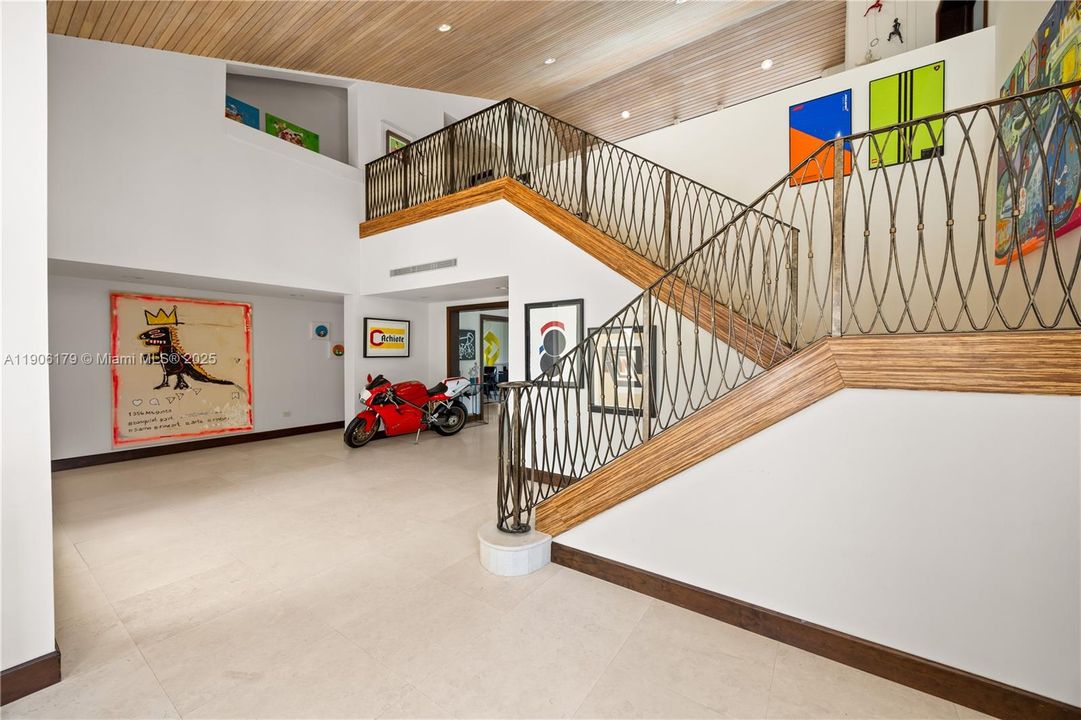 For Rent: $24,500 (6 beds, 6 baths, 5643 Square Feet)