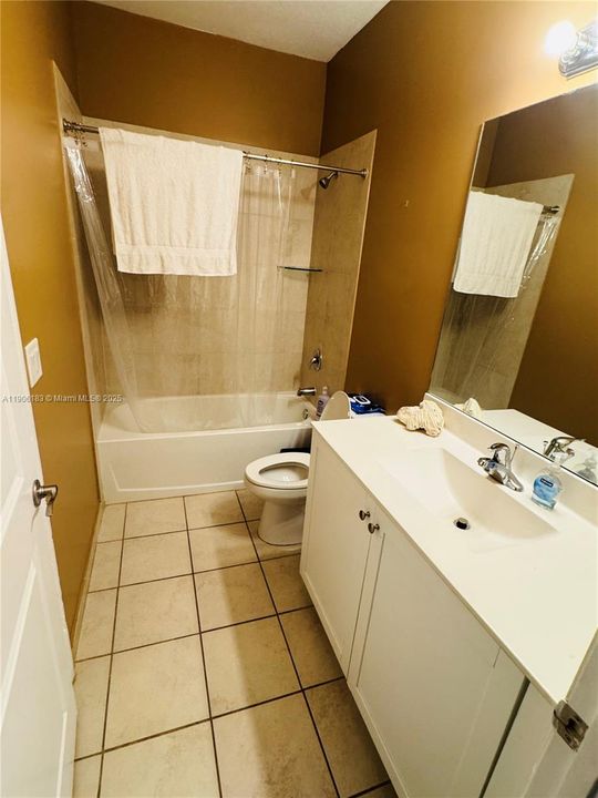 For Sale: $430,000 (3 beds, 3 baths, 1326 Square Feet)