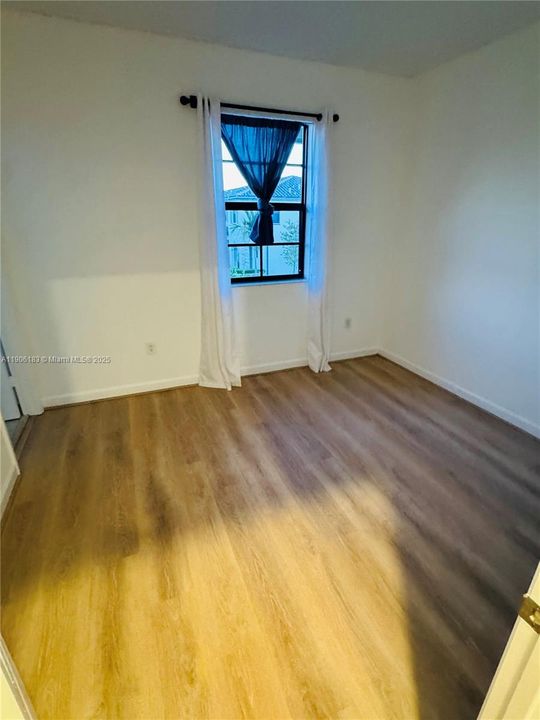 For Sale: $430,000 (3 beds, 3 baths, 1326 Square Feet)