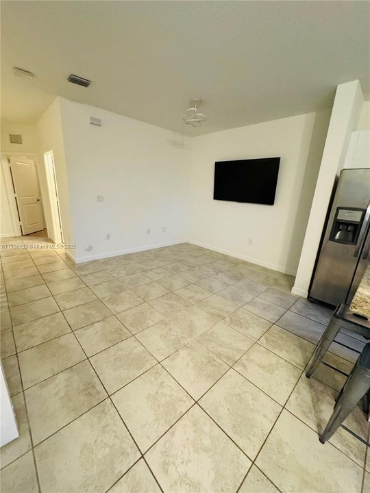 For Sale: $430,000 (3 beds, 3 baths, 1326 Square Feet)