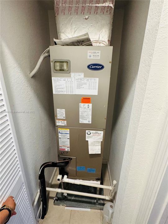 For Sale: $430,000 (3 beds, 3 baths, 1326 Square Feet)