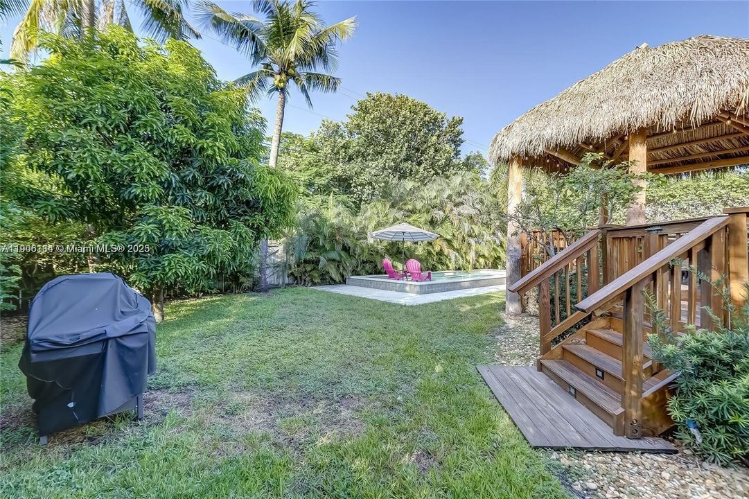 出租: $4,700 (3 贝兹, 2 浴室, 1400 平方英尺)