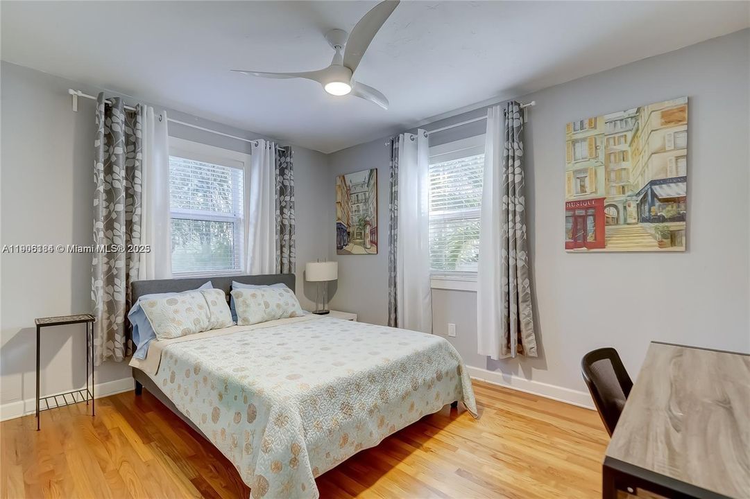 出租: $4,700 (3 贝兹, 2 浴室, 1400 平方英尺)