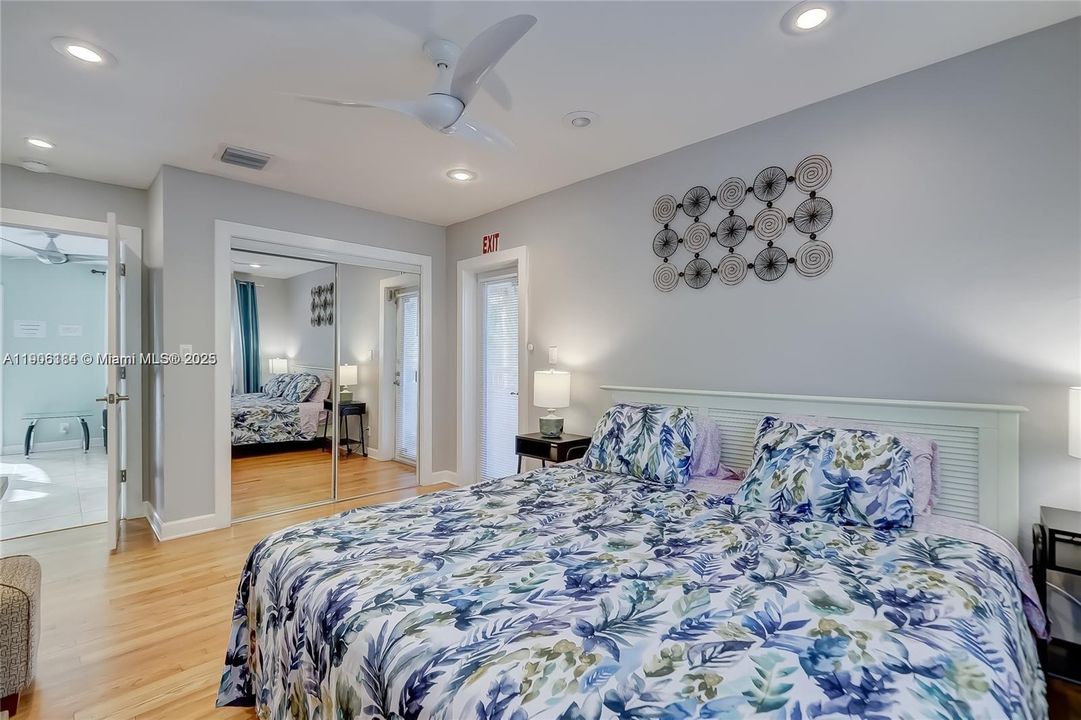 出租: $4,700 (3 贝兹, 2 浴室, 1400 平方英尺)