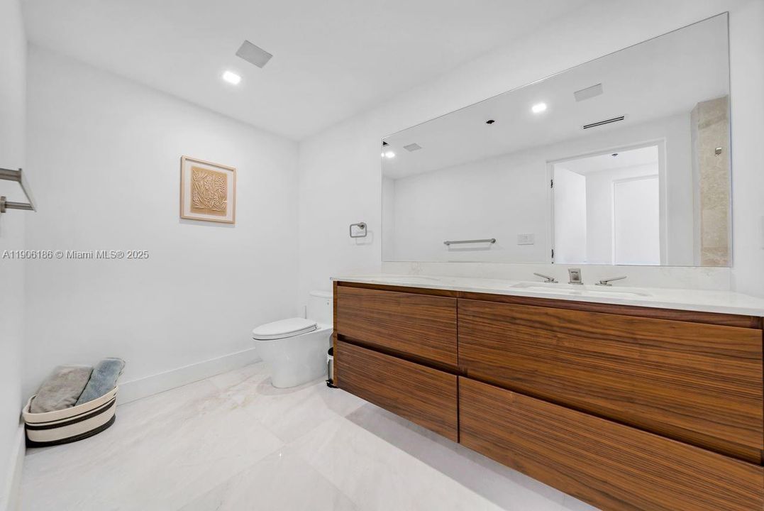 For Sale: $1,485,000 (3 beds, 2 baths, 1607 Square Feet)