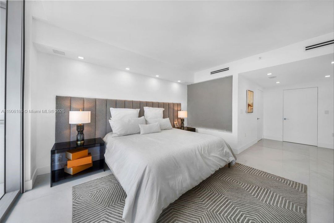 For Sale: $1,485,000 (3 beds, 2 baths, 1607 Square Feet)