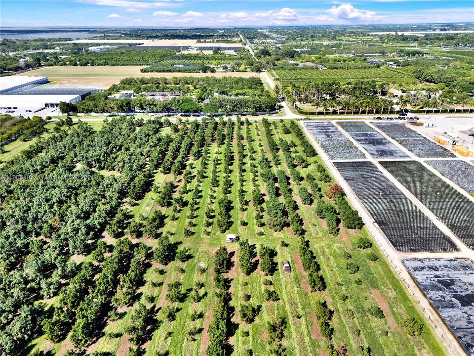 Active With Contract: $800,000 (0 beds, 0 baths, 0 Square Feet)