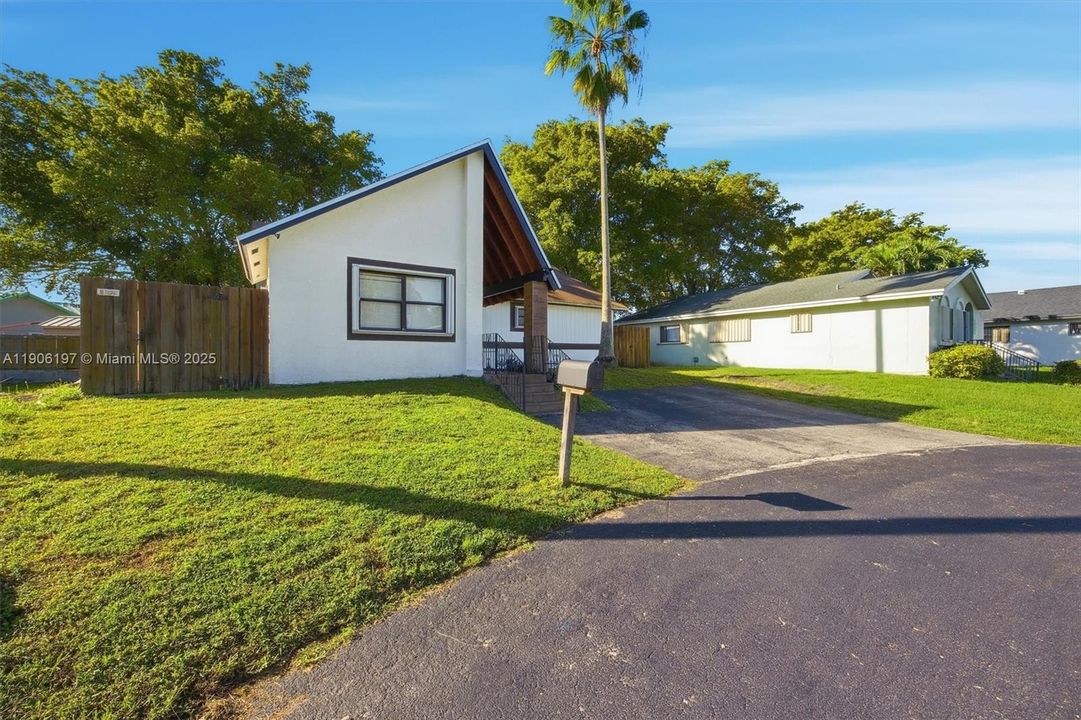 出租: $2,950 (3 贝兹, 2 浴室, 1379 平方英尺)