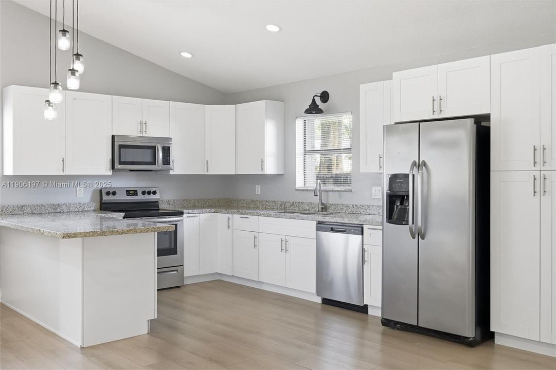 出租: $2,950 (3 贝兹, 2 浴室, 1379 平方英尺)