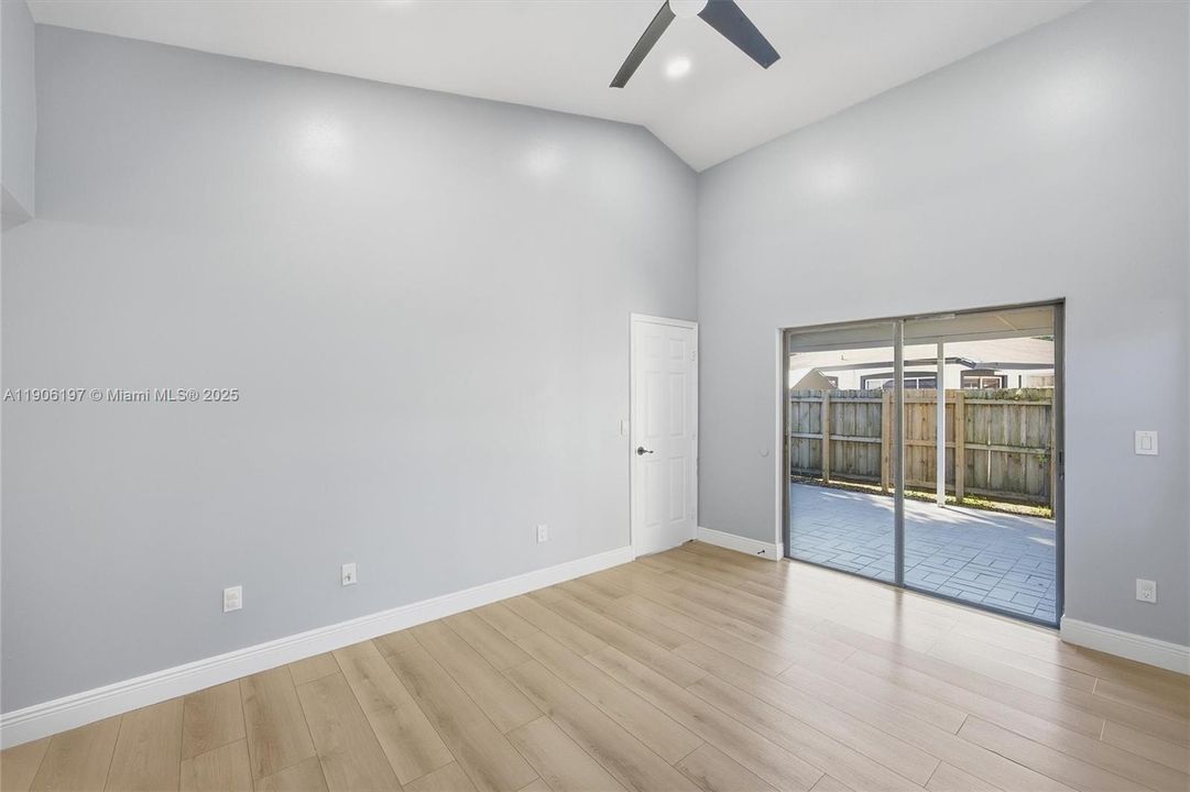 出租: $2,950 (3 贝兹, 2 浴室, 1379 平方英尺)