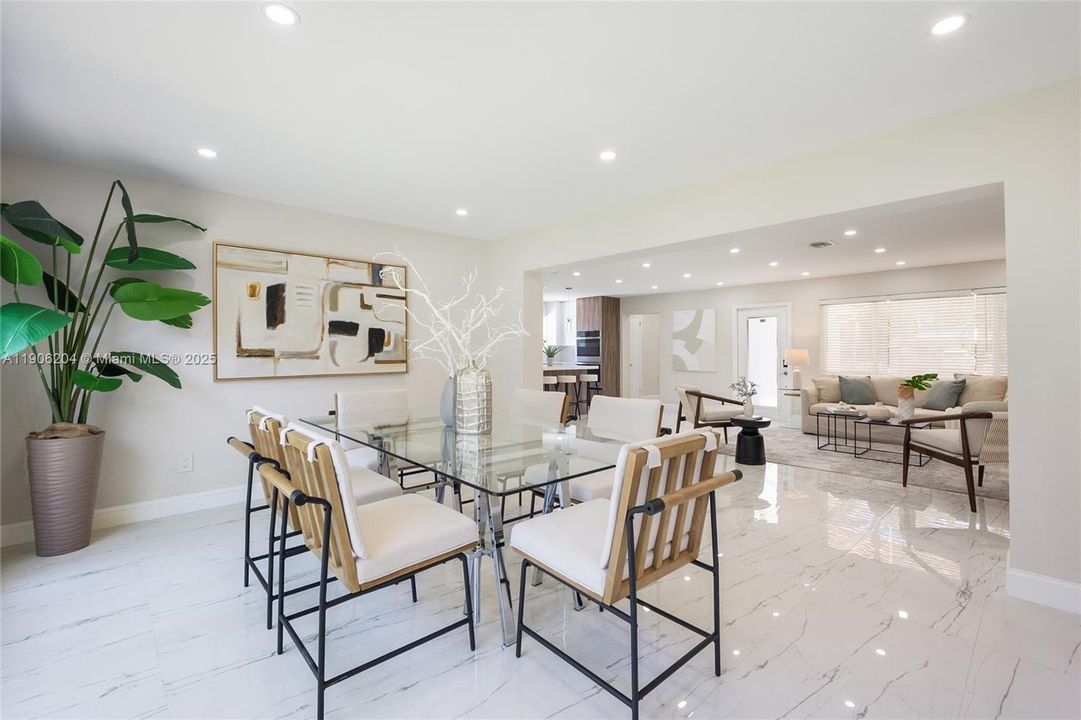 出租: $3,950 (4 贝兹, 3 浴室, 1515 平方英尺)