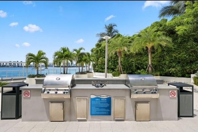 Recently Rented: $3,850 (1 beds, 1 baths, 969 Square Feet)