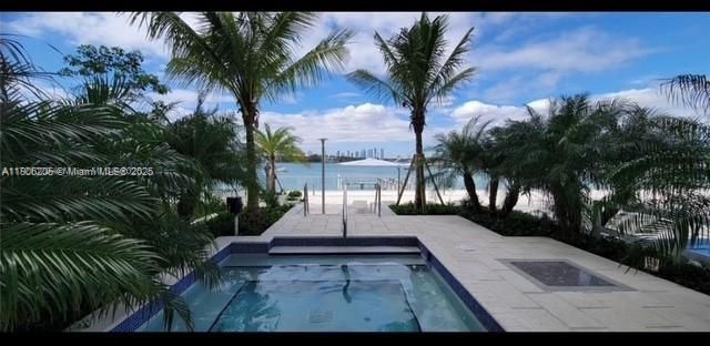 Recently Rented: $3,850 (1 beds, 1 baths, 969 Square Feet)