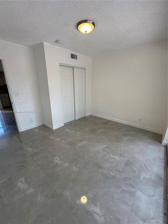 最近租的: $2,075 (2 贝兹, 1 浴室, 730 平方英尺)