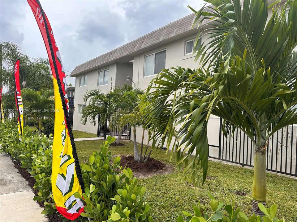 Recently Rented: $2,100 (1 beds, 1 baths, 7432 Square Feet)