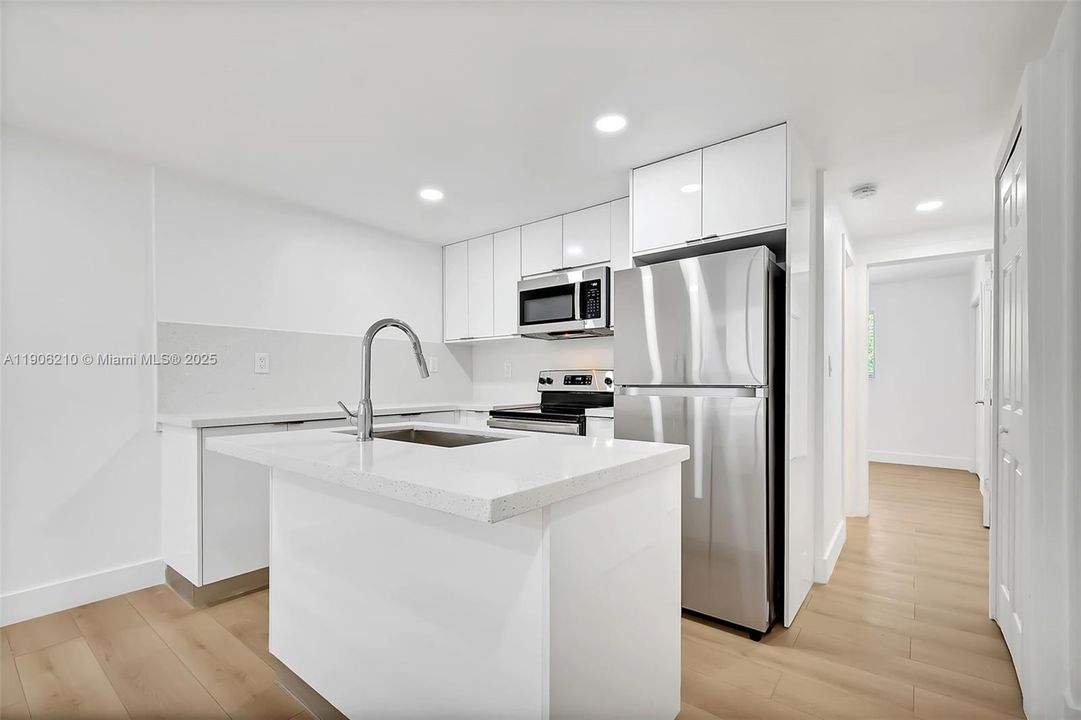 Recently Rented: $2,100 (1 beds, 1 baths, 7432 Square Feet)
