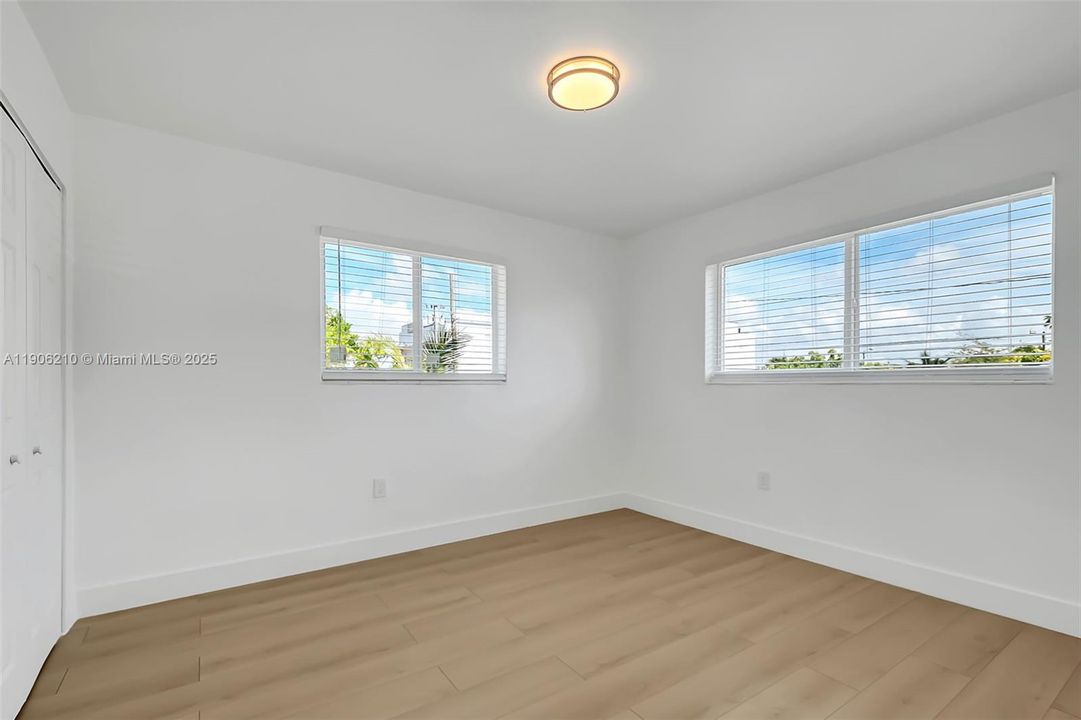 Recently Rented: $2,100 (1 beds, 1 baths, 7432 Square Feet)