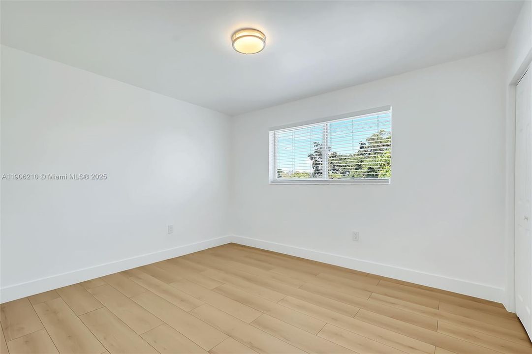 Recently Rented: $2,100 (1 beds, 1 baths, 7432 Square Feet)