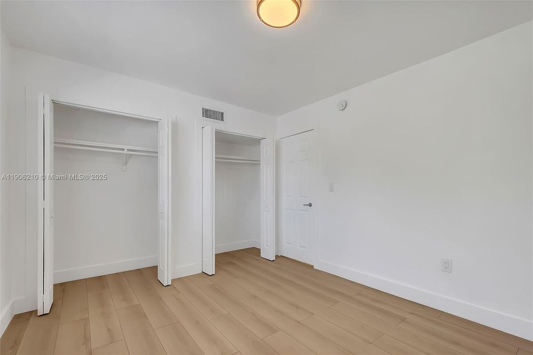 Recently Rented: $2,100 (1 beds, 1 baths, 7432 Square Feet)