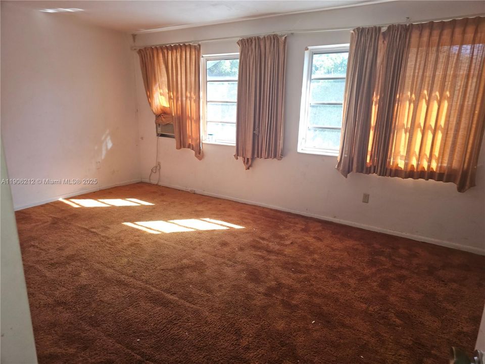 На продажу: $379,000 (2 спален, 2 ванн, 1344 Квадратных фут)