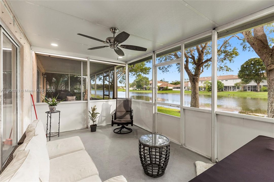 For Sale: $440,000 (2 beds, 2 baths, 1361 Square Feet)