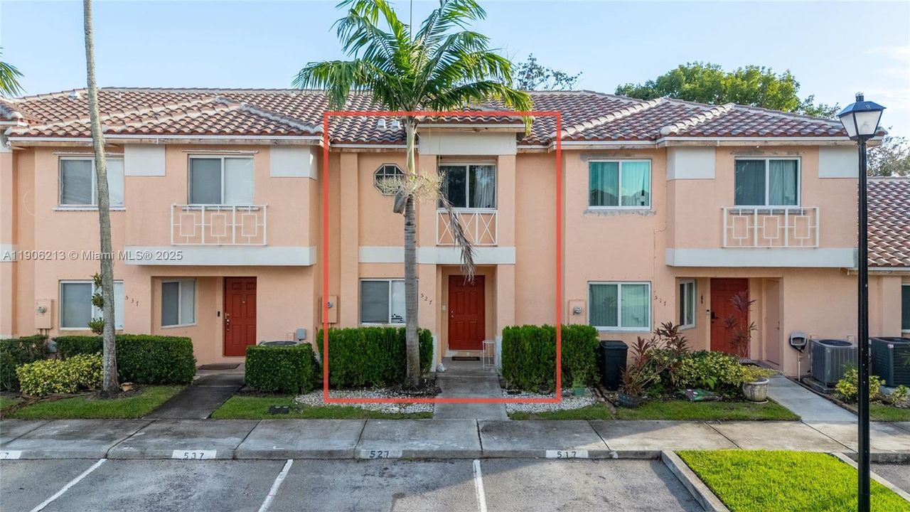 For Sale: $440,000 (2 beds, 2 baths, 1361 Square Feet)