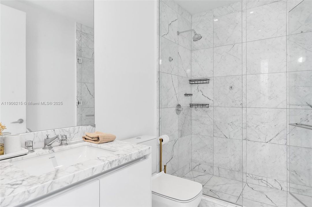 В аренду: $22,000 (3 спален, 4 ванн, 2511 Квадратных фут)