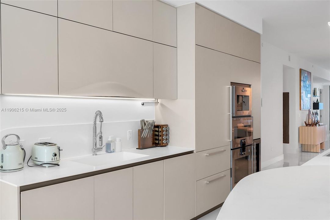 В аренду: $22,000 (3 спален, 4 ванн, 2511 Квадратных фут)