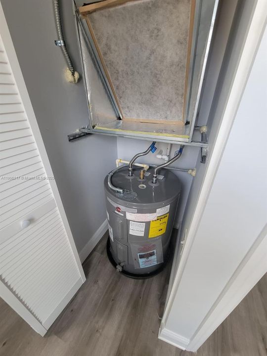 出租: $2,450 (2 贝兹, 1 浴室, 850 平方英尺)