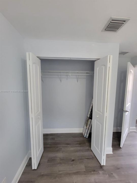 出租: $2,450 (2 贝兹, 1 浴室, 850 平方英尺)