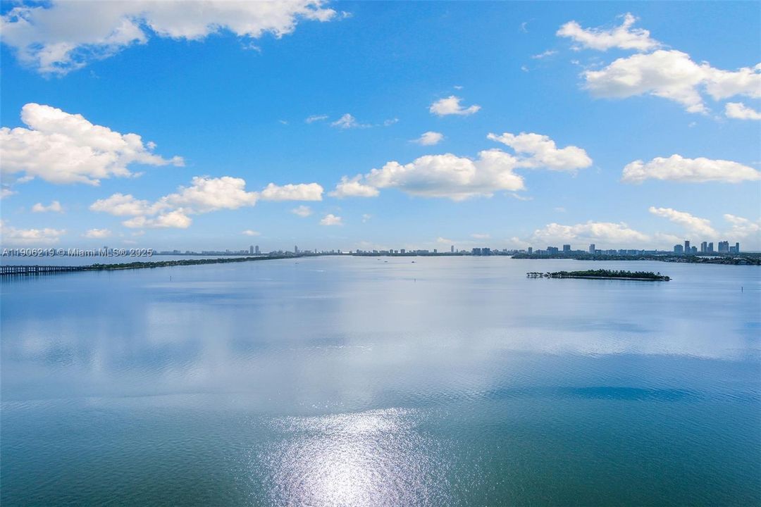 For Sale: $4,650,000 (4 beds, 6 baths, 3788 Square Feet)