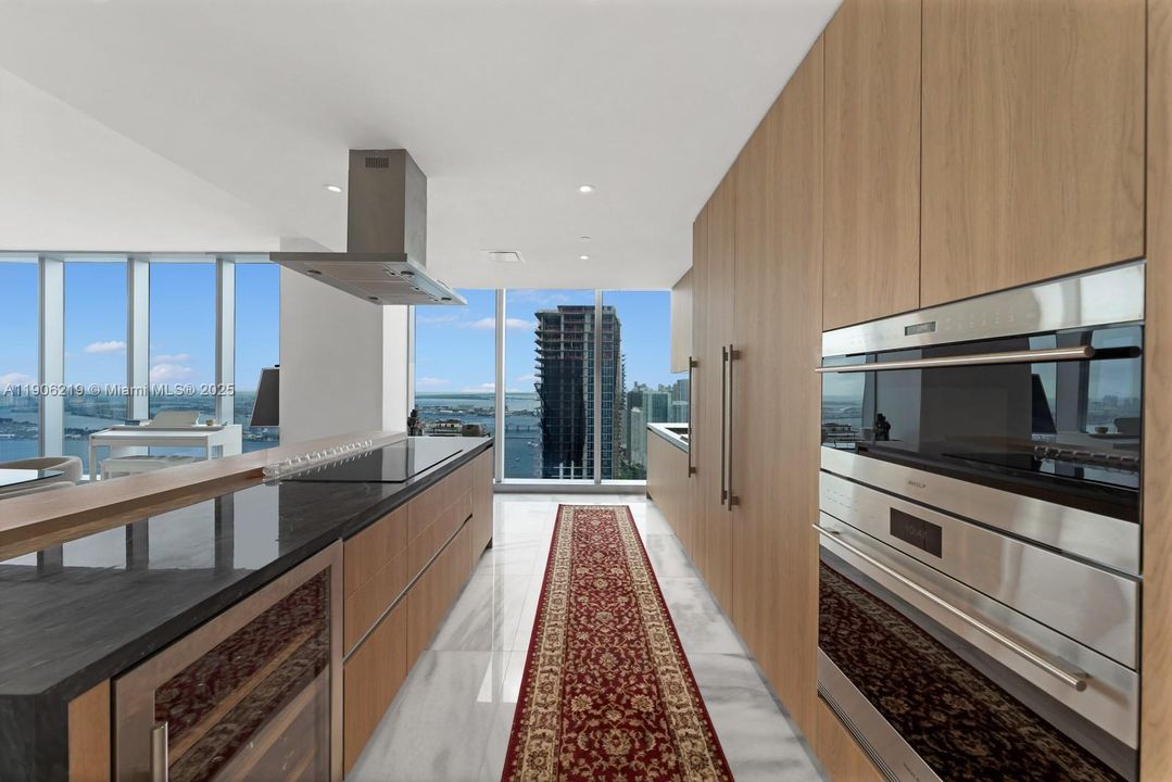 For Sale: $4,650,000 (4 beds, 6 baths, 3788 Square Feet)