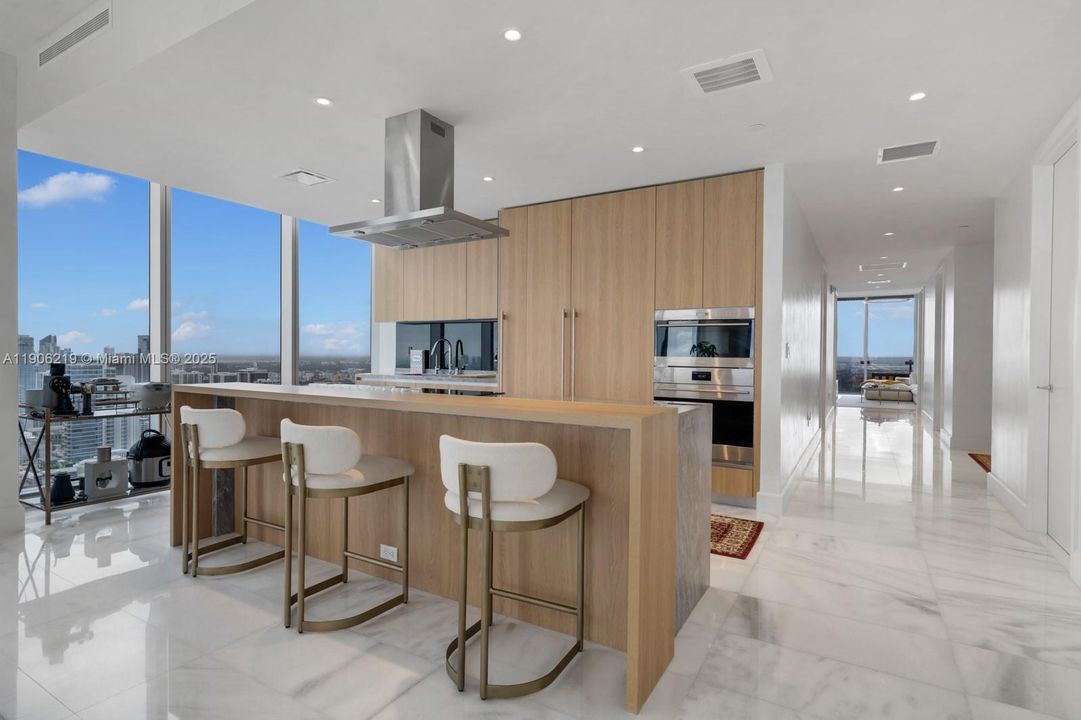 For Sale: $4,650,000 (4 beds, 6 baths, 3788 Square Feet)