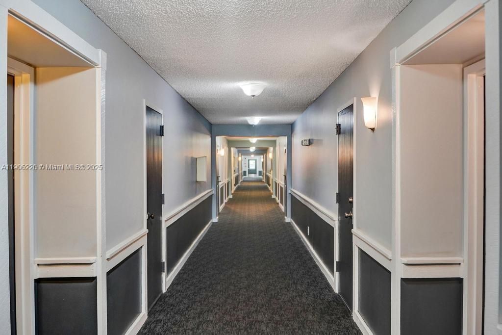 合同活跃: $1,850 (2 贝兹, 2 浴室, 1050 平方英尺)