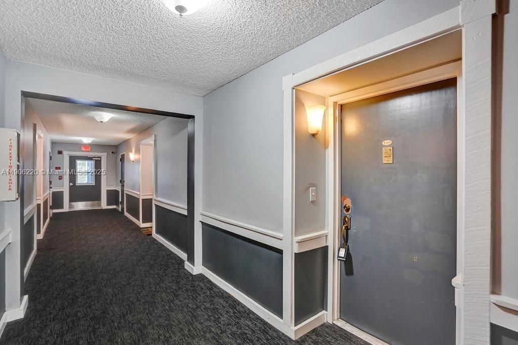 合同活跃: $1,850 (2 贝兹, 2 浴室, 1050 平方英尺)