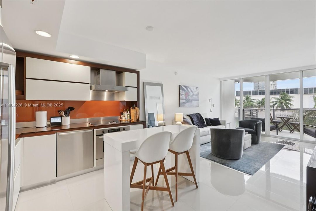 На продажу: $600,000 (1 спален, 1 ванн, 748 Квадратных фут)