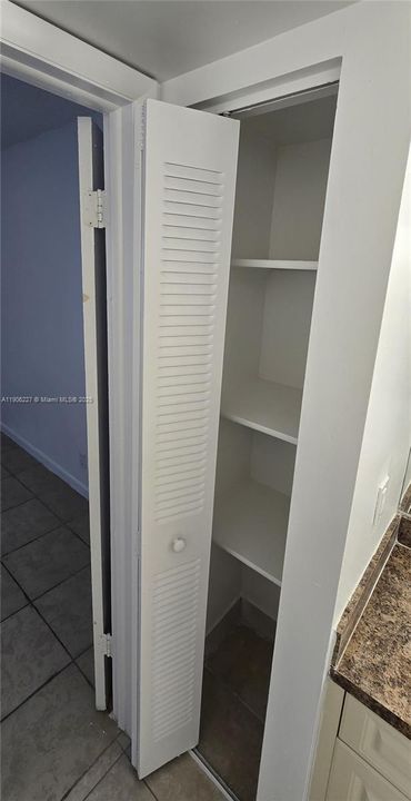 For Rent: $1,900 (2 beds, 1 baths, 223601 Square Feet)